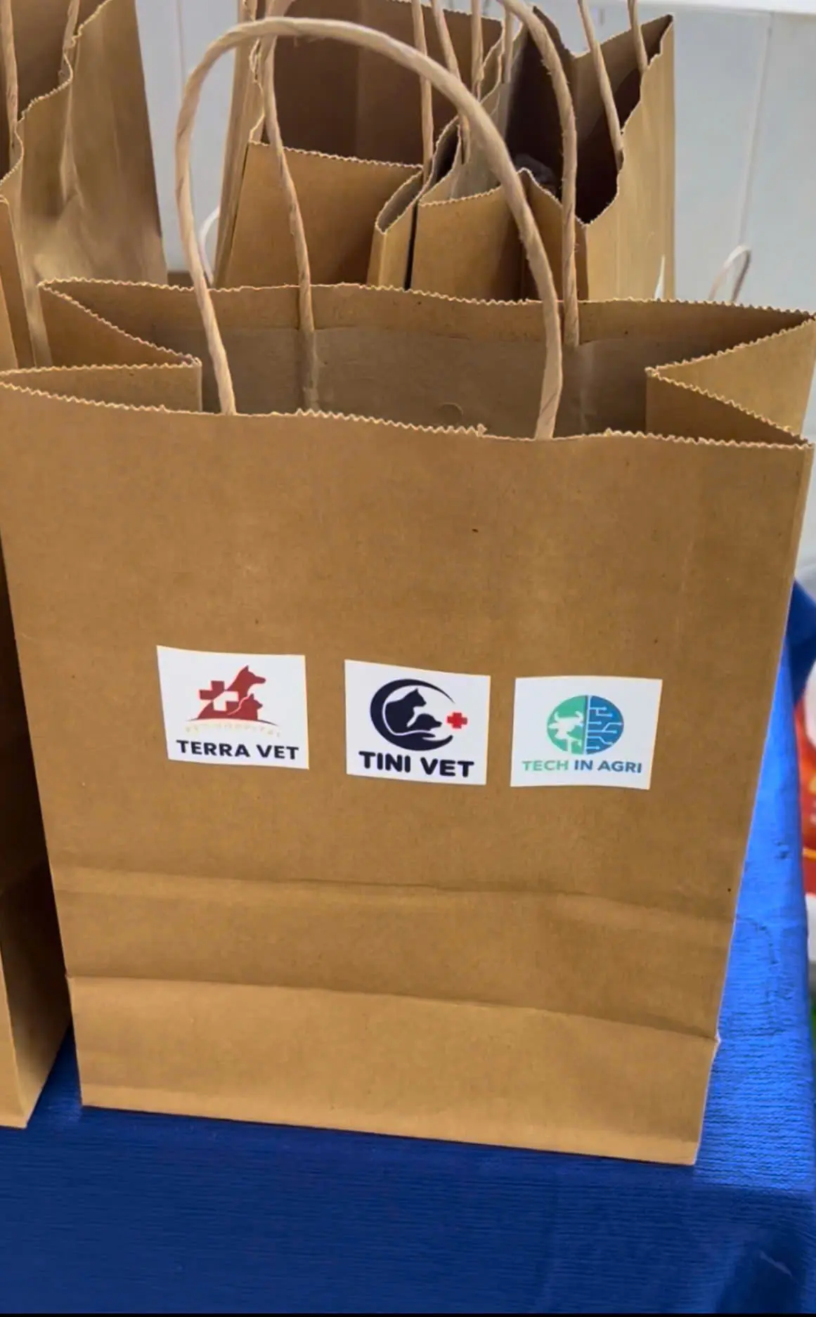 TerraVet Trở Về Đại Học Nông Lâm: Tiếp Lửa Đam Mê Cho Thế Hệ Bác Sĩ Thú Y Tương Lai